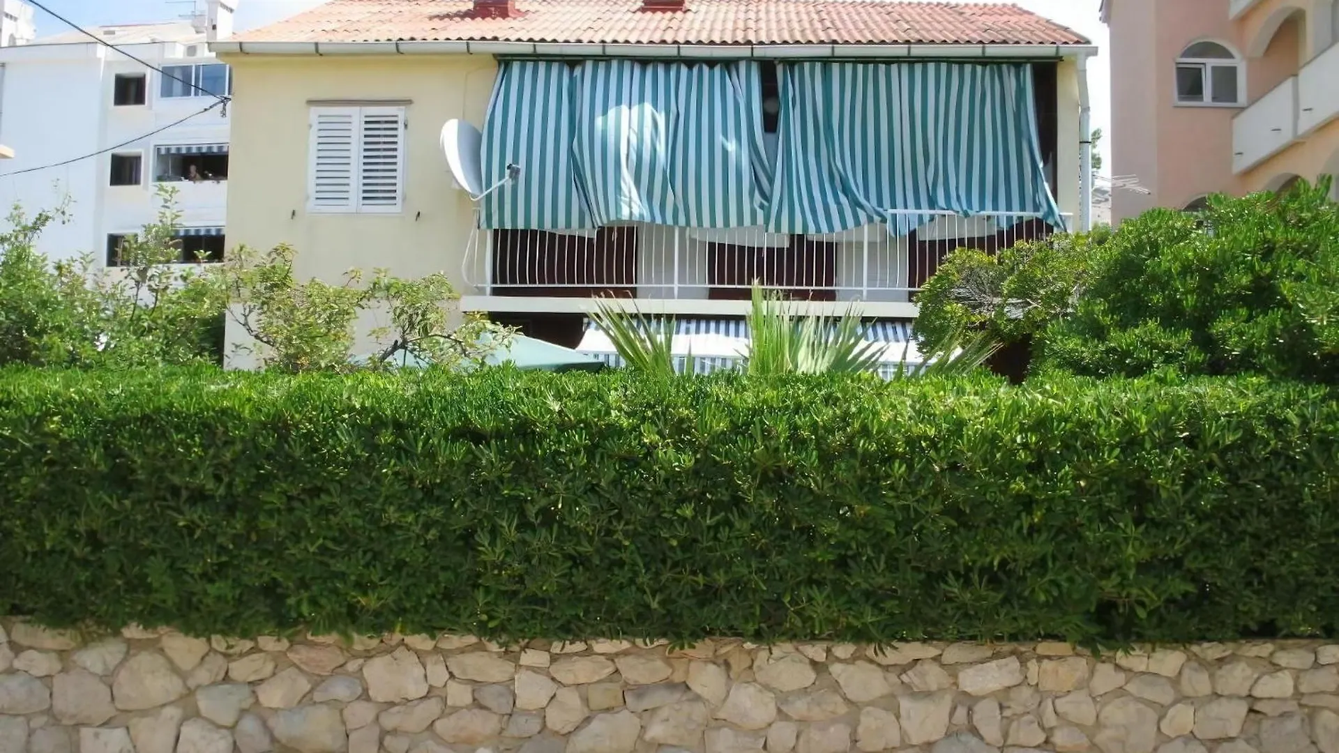 Apartment Grosse Ferienwohnung In Pag Mit Privater Terrasse Pag Town